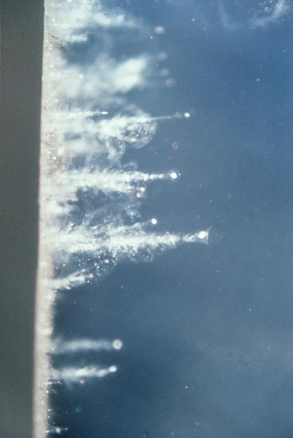 http://stardust.jpl.nasa.gov/photo/aerogel.html