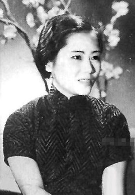 Image of
                                                    Chien-Shiung Wu when
                                                    she was younger,
                                                    taken from
                                                    http://www.womenofchina.cn