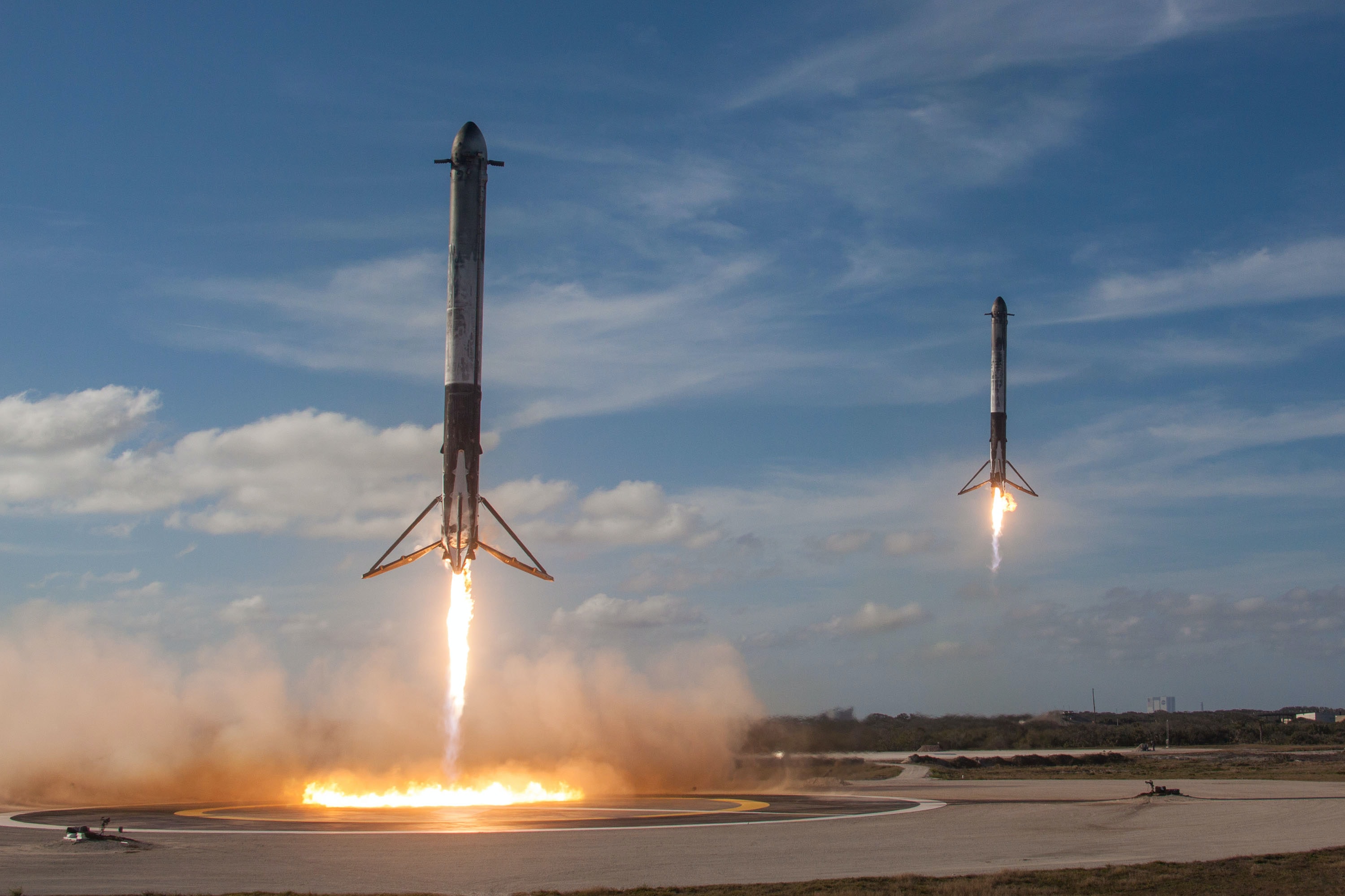 SpaceX Falcon Heavy Landing