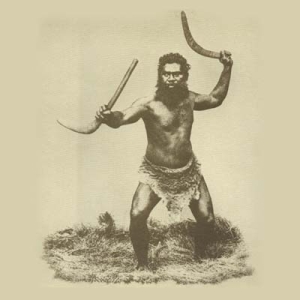 http://aboriginaldreamtimestories.com.au/wp-content/uploads/2012/07/Hunting-with-a-boomerang.jpg