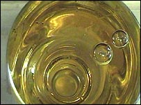 Picture of an antibubble in a Belgian beer.