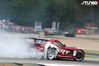 http://auto.howstuffworks.com/auto-racing/motorsports/drifting.html