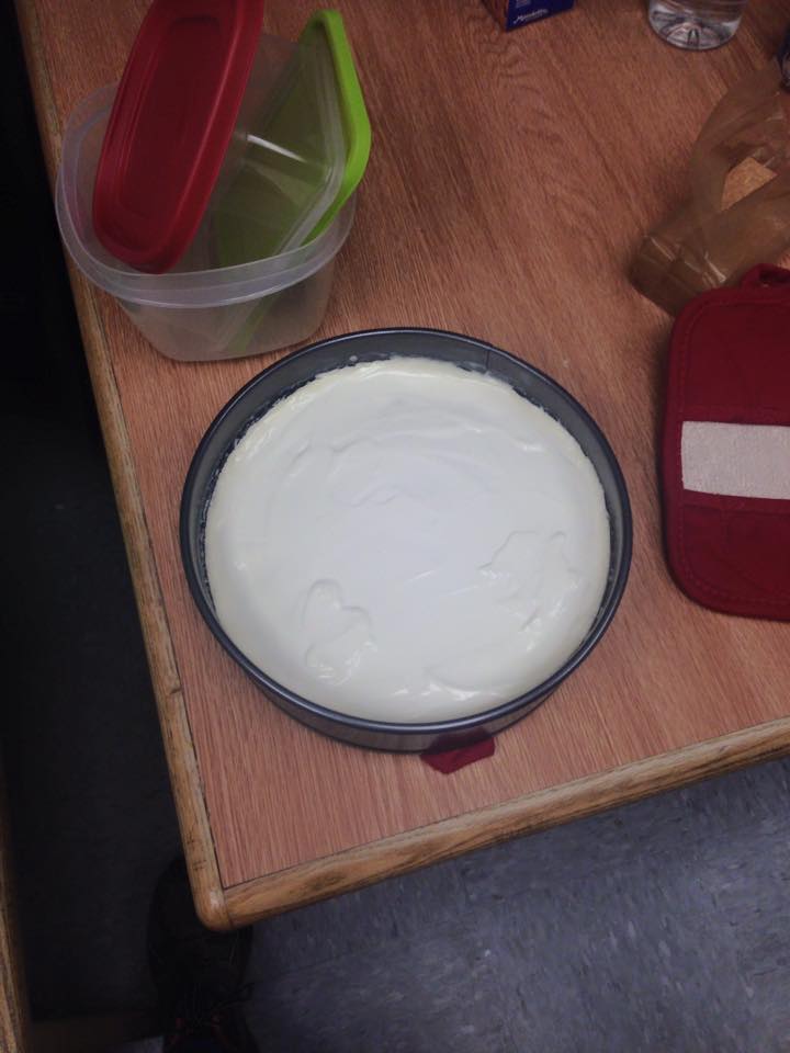 The finished product: a cheesecake in
        all it's shining glory.